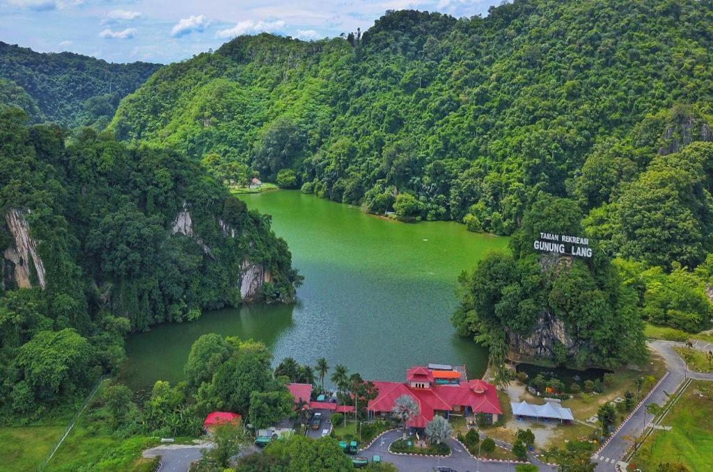 Mornington Hotel Medan Ipoh Buitenkant foto