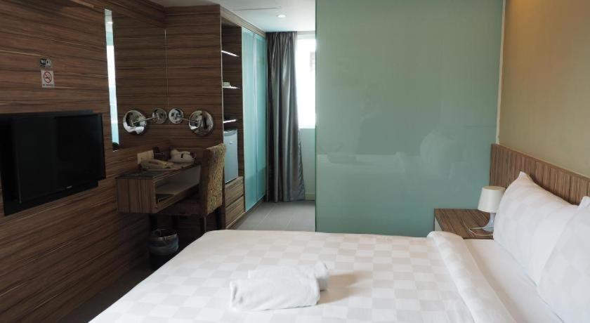Mornington Hotel Medan Ipoh Buitenkant foto