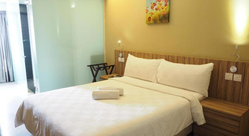 Mornington Hotel Medan Ipoh Buitenkant foto