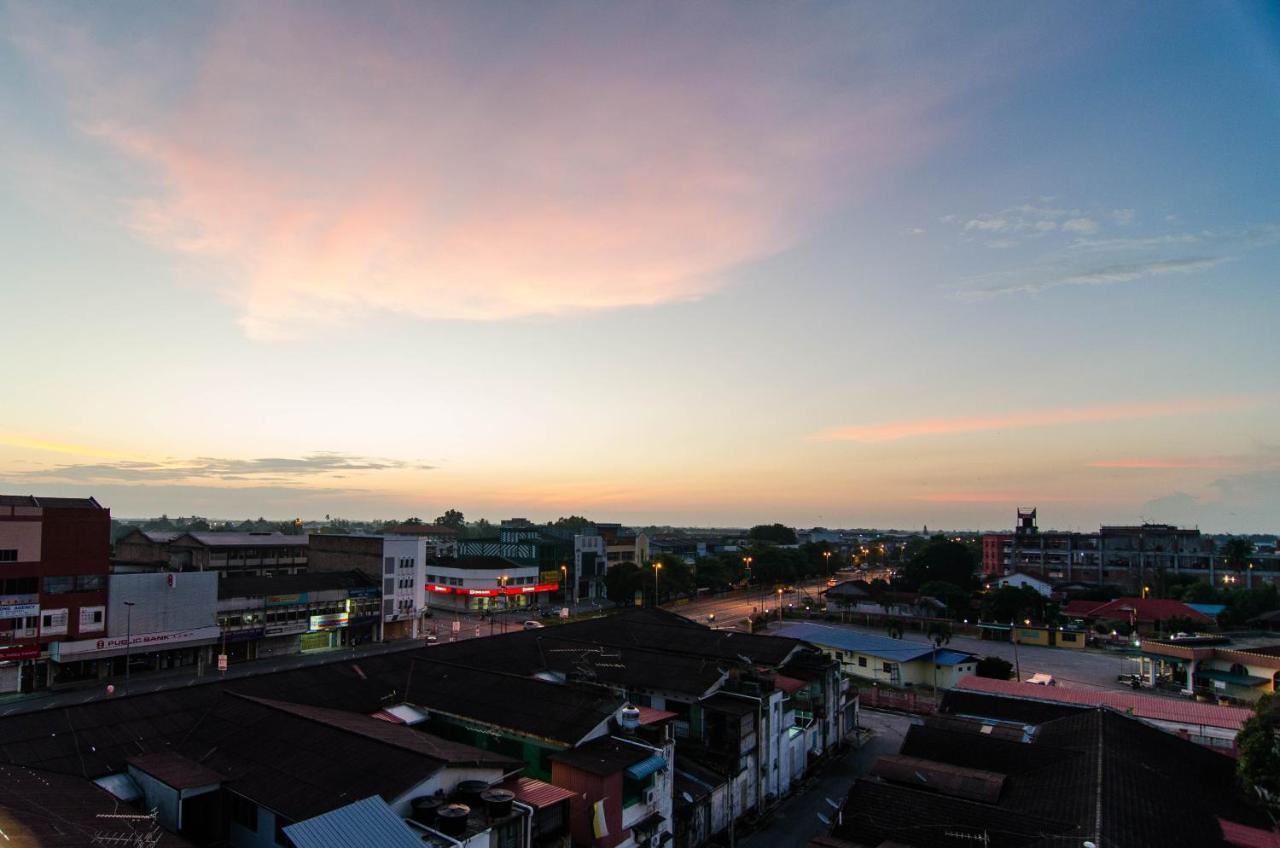 Mornington Hotel Medan Ipoh Buitenkant foto